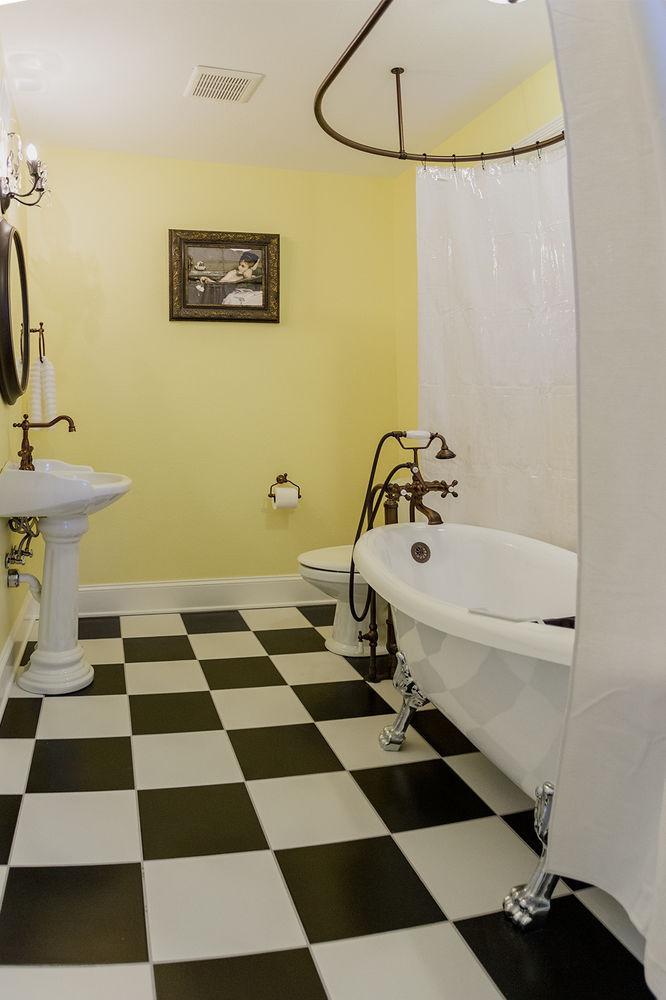Red Velvet Inn Navasota Luaran gambar