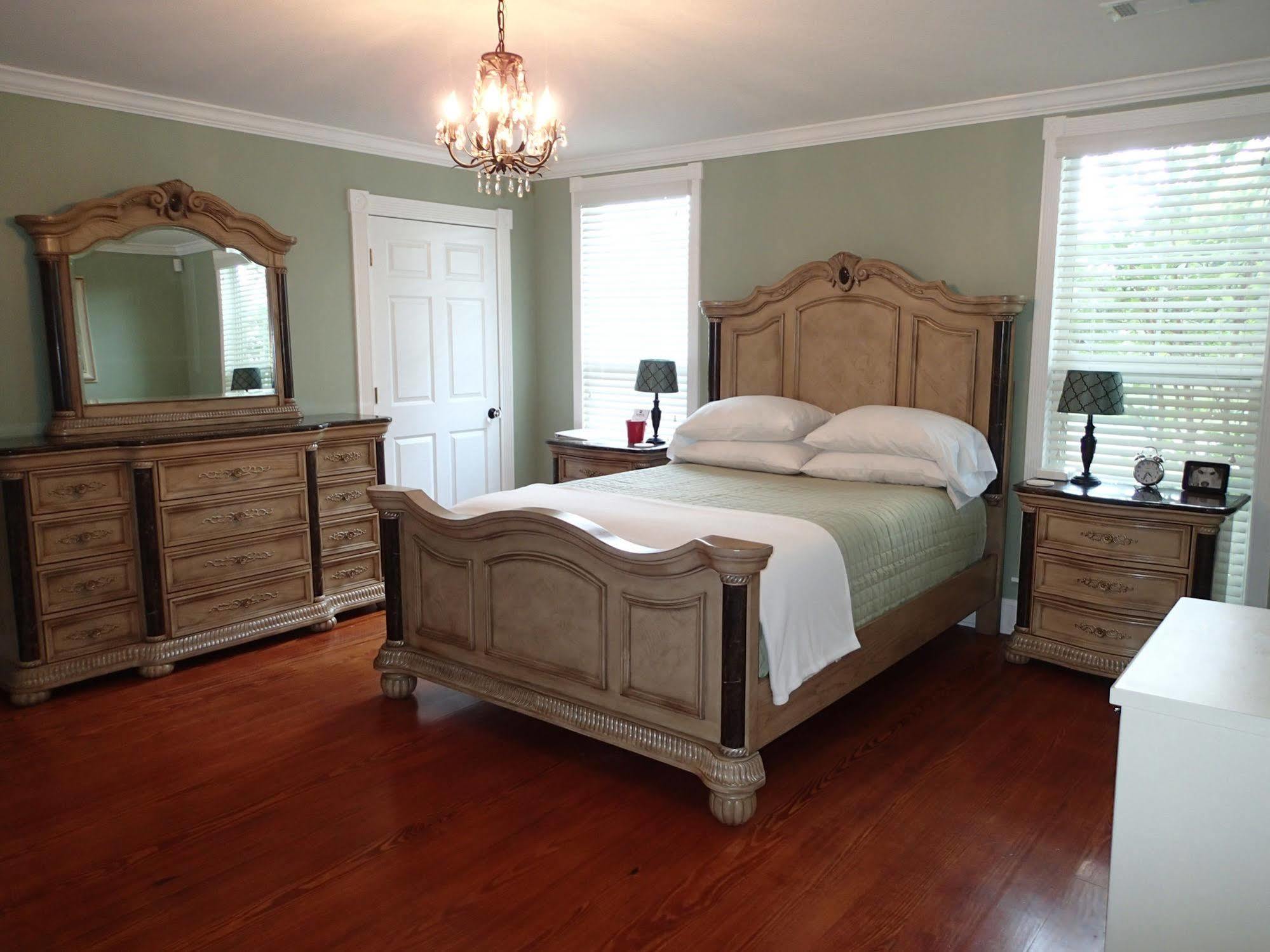 Red Velvet Inn Navasota Luaran gambar